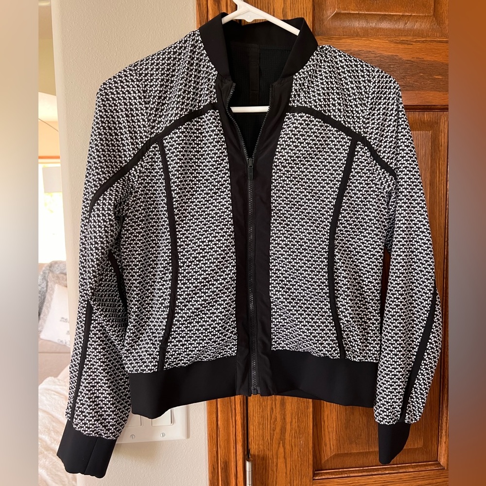 Lululemon reversible jacket; size 2